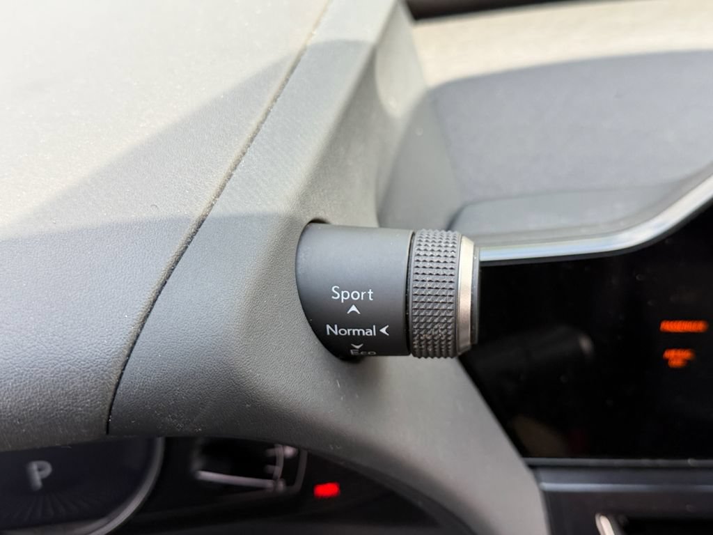 Certified 2024 Lexus UX 250h F Sport AWD/4WD image 31