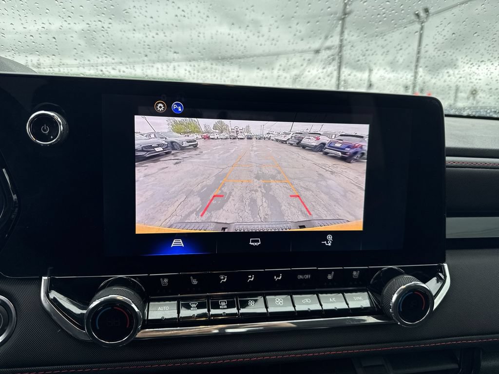 Used 2025 Chevrolet Colorado Z71 w/ Z71 Convenience Package 2 AWD/4WD image 19