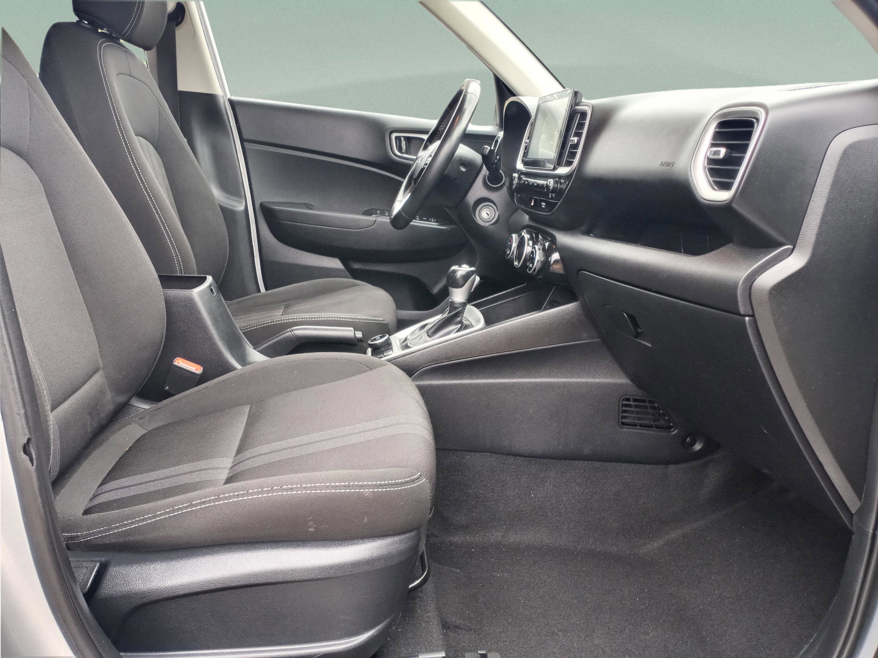 Used 2022 Hyundai Venue SEL w/ Cargo Package image 36