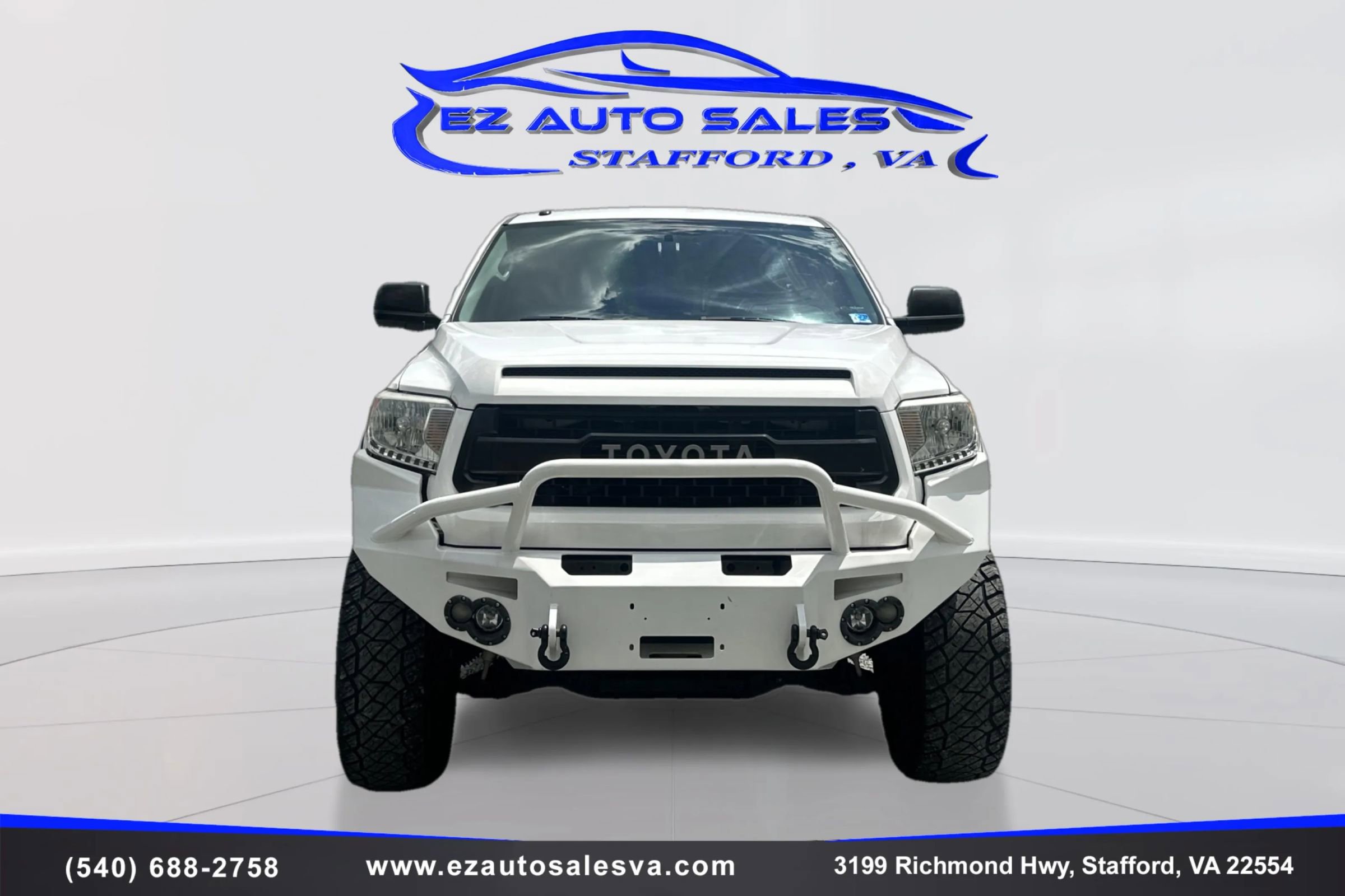 Used 2015 Toyota Tundra SR5 w/ SR5 Upgrade Package AWD/4WD image 2