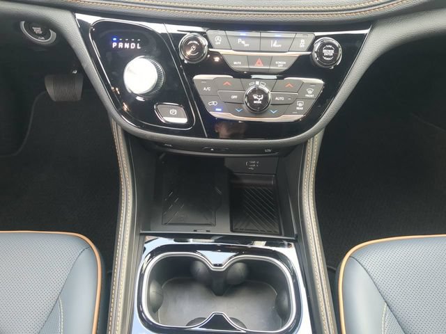 New 2027 Chrysler Pacifica Pinnacle w/ Theater Group AWD/4WD image 22