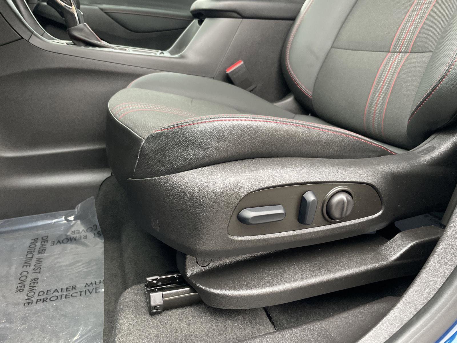 Used 2023 Chevrolet Equinox RS image 9