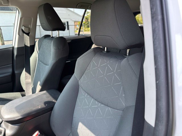 Used 2021 Toyota RAV4 XLE FWD image 24