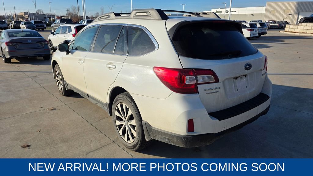 Used 2015 Subaru Outback 2.5i Limited image 3