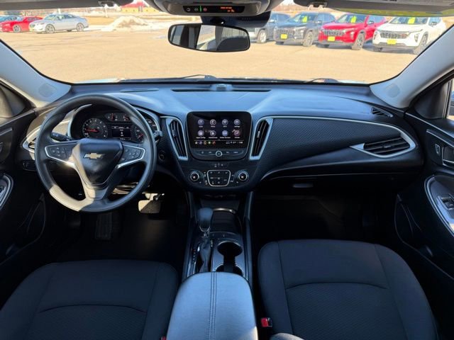 Used 2025 Chevrolet Malibu LT image 19