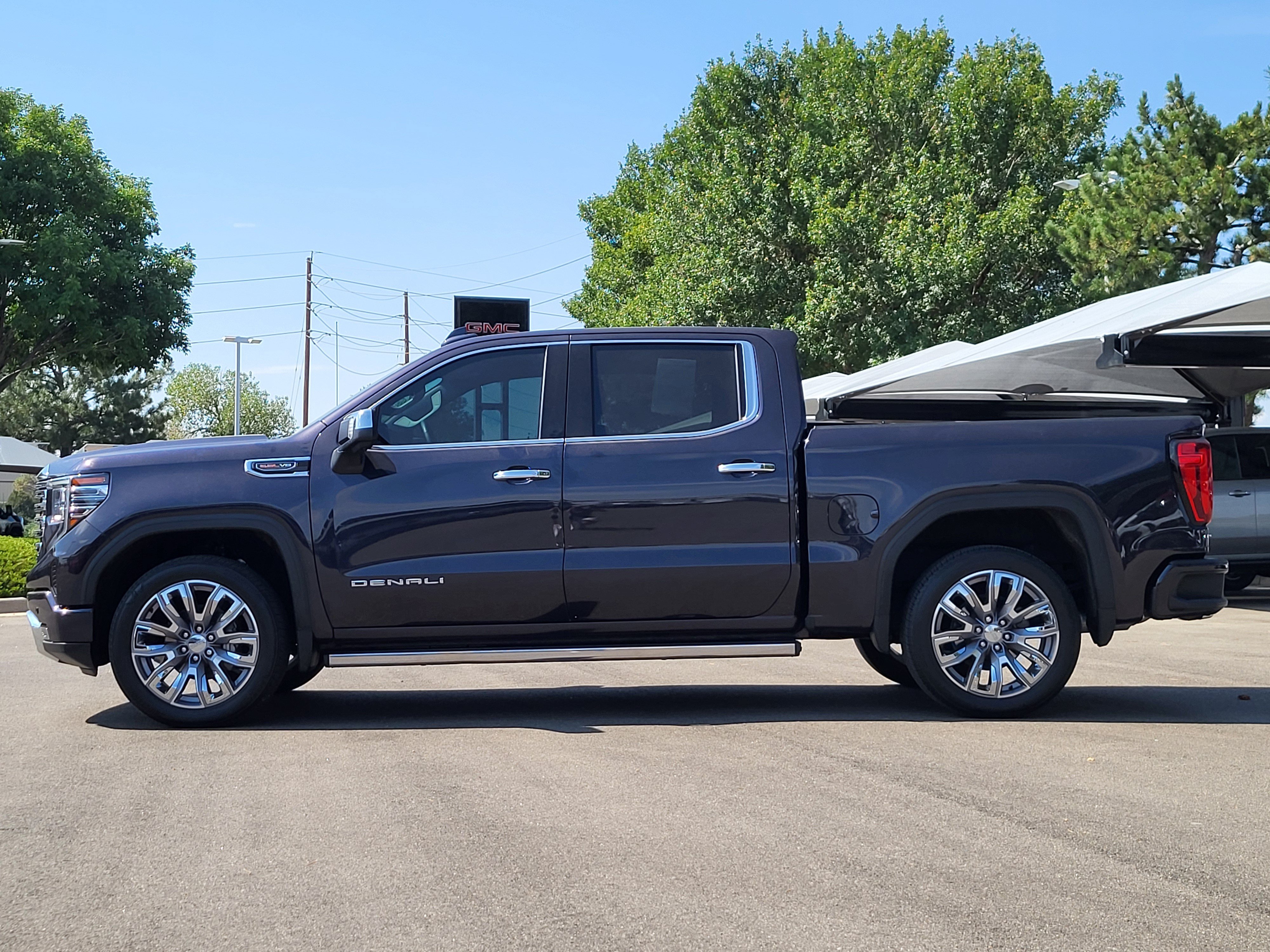 Certified 2023 GMC Sierra 1500 Denali w/ Denali Reserve Package AWD/4WD image 4