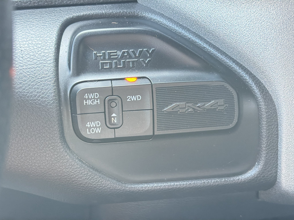 Used 2024 RAM 2500 Tradesman w/ Chrome Appearance Group AWD/4WD image 15