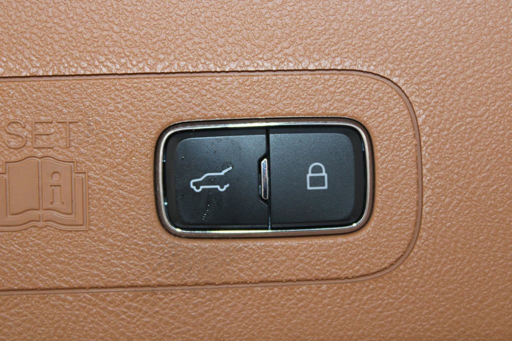 Used 2023 Lincoln Aviator Black Label Grand Touring image 17