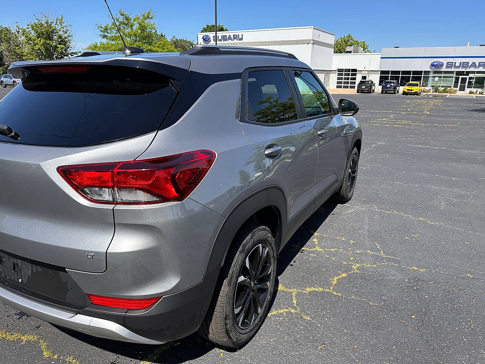Used 2023 Chevrolet TrailBlazer LT FWD image 3