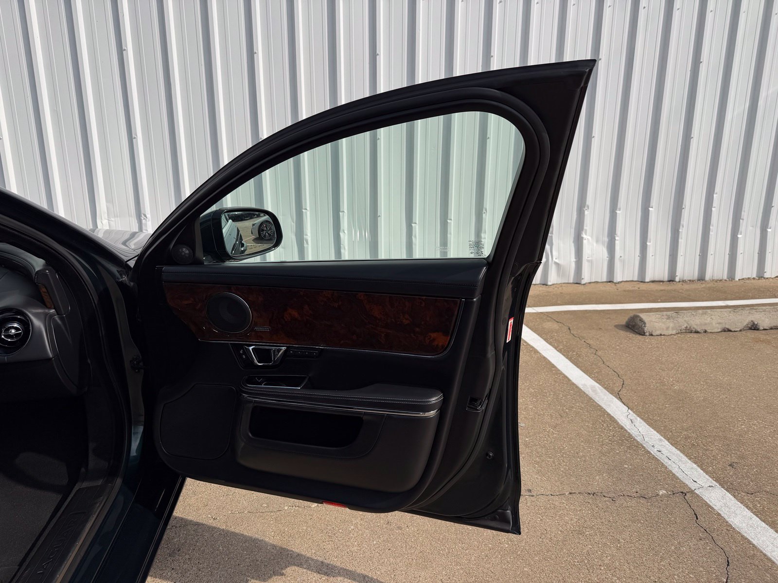 Used 2015 Jaguar XJ L Portfolio RWD image 41