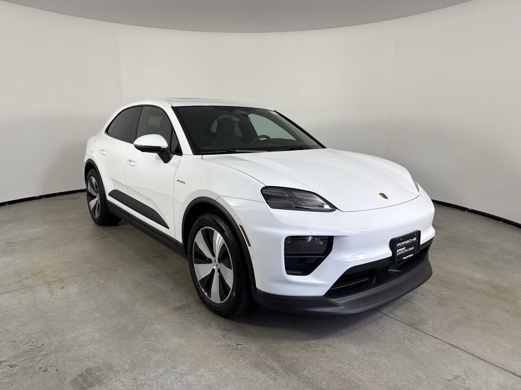 Certified 2025 Porsche Macan 4 Electric AWD/4WD image 9