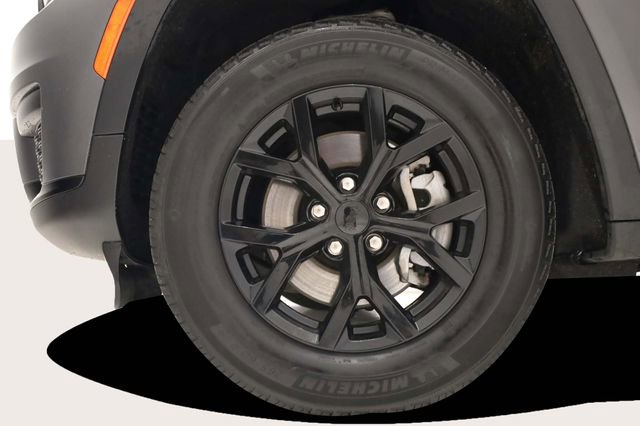 Used 2024 Jeep Grand Cherokee L Laredo image 9