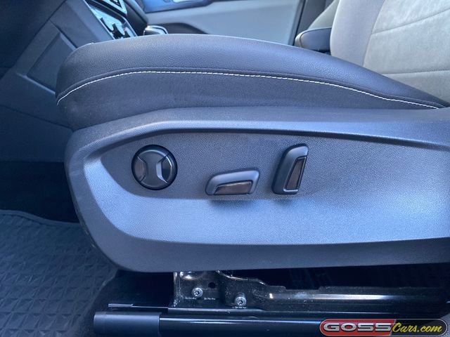 Used 2023 Volkswagen Taos SE w/ Panoramic Sunroof Package image 26