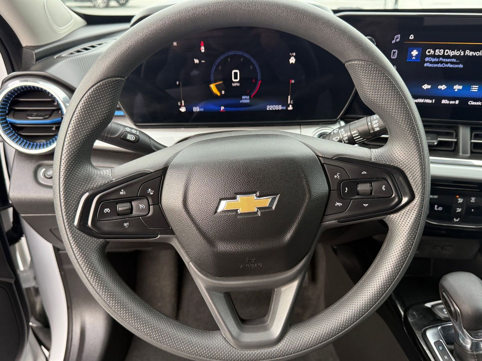 Used 2025 Chevrolet Trax LT image 25