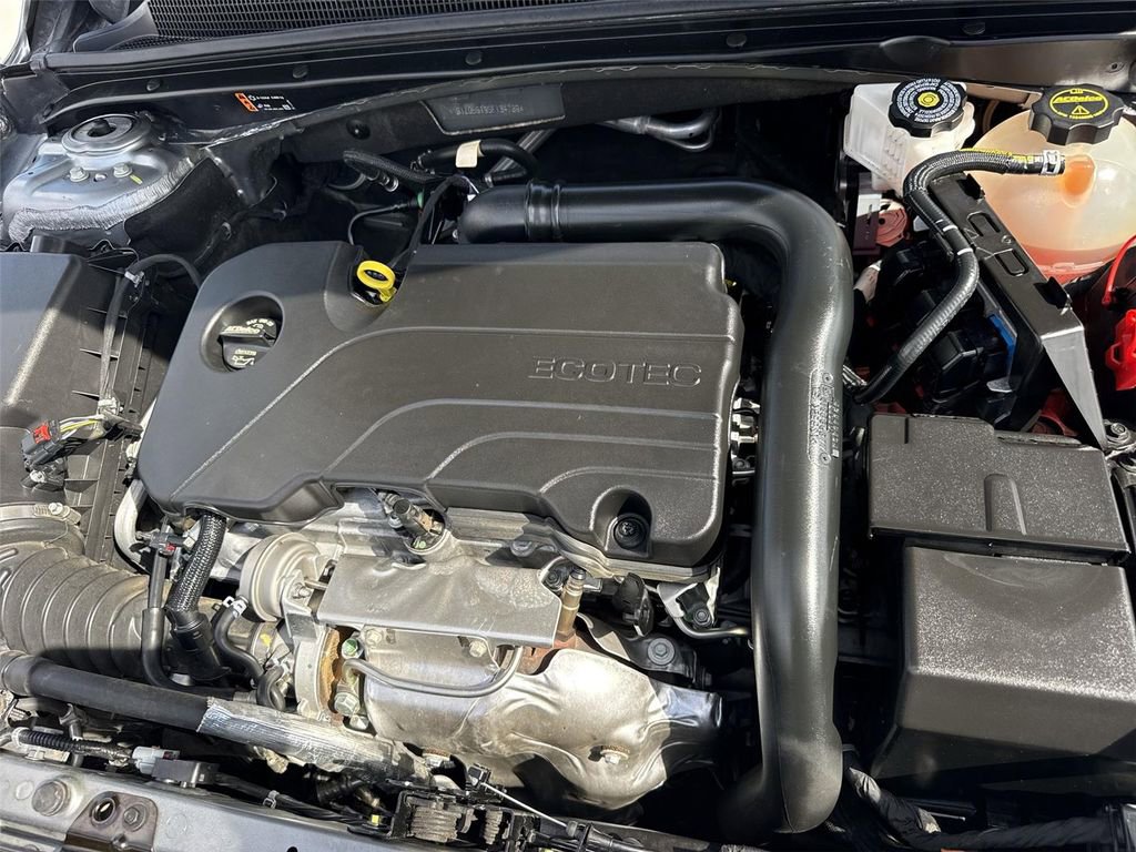 Used 2025 Chevrolet Malibu LT FWD image 26