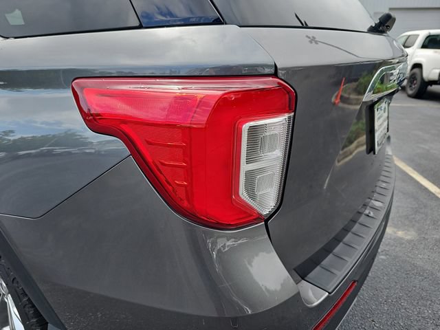 Certified 2023 Ford Explorer XLT w/ Equipment Group 202A RWD image 40