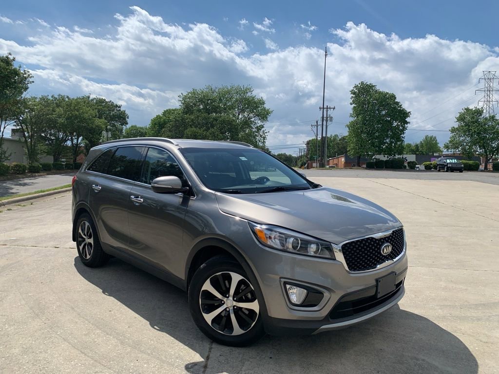 Used 2016 Kia Sorento EX w/ EX Premium Package image 2