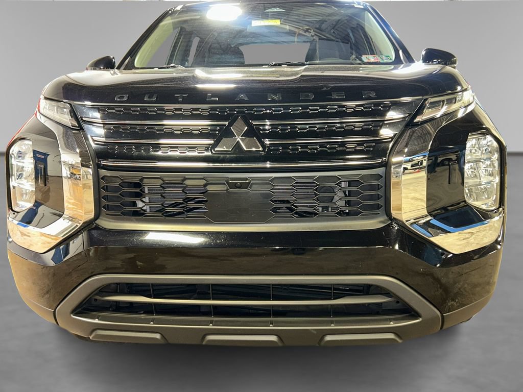Used 2022 Mitsubishi Outlander ES AWD/4WD image 13