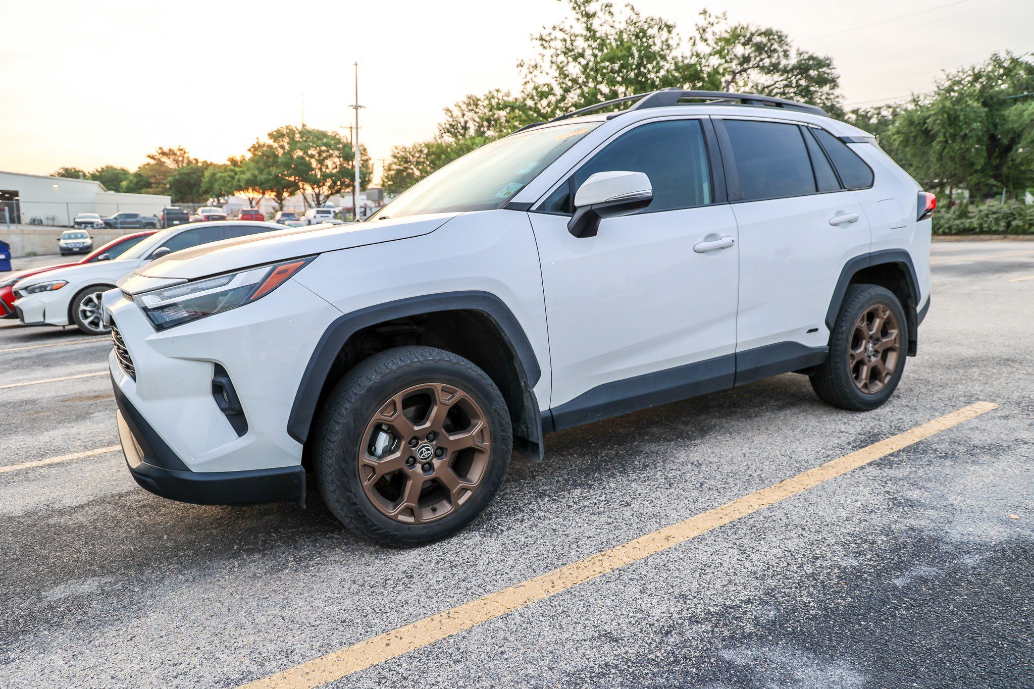 Used 2023 Toyota RAV4 AWD Hybrid image 3
