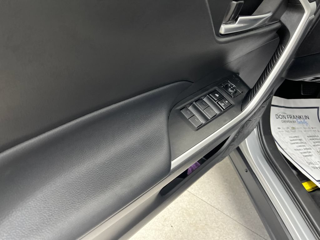 Used 2023 Toyota RAV4 XLE AWD/4WD image 10