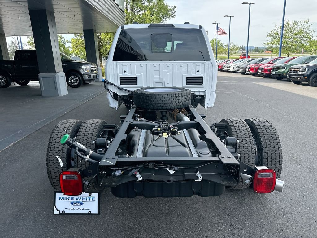 New 2025 Ford F550 4x4 Crew Cab Super Duty image 7