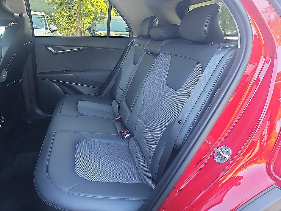 Used 2023 Kia Niro EX FWD image 29