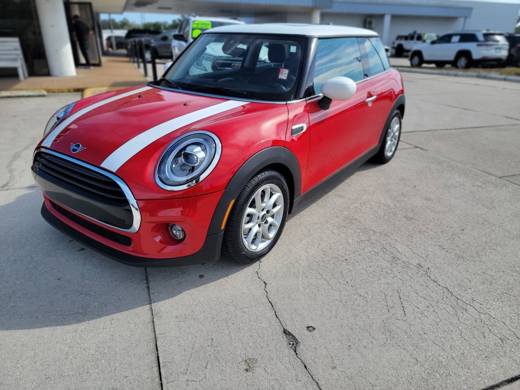 Used 2021 MINI Cooper 2-Door Hardtop w/ Storage Package FWD image 1