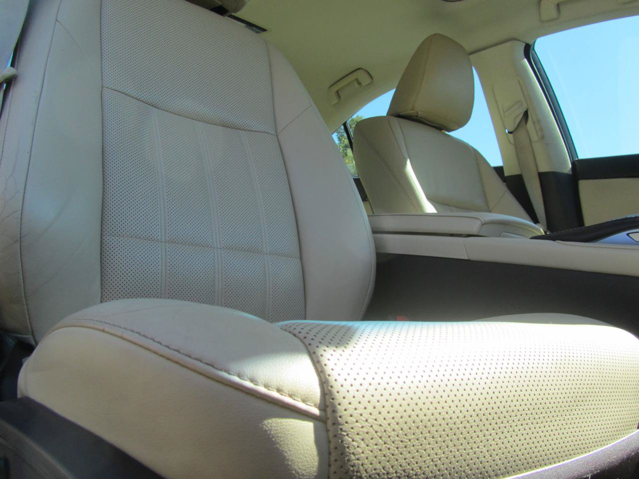 Used 2016 Lexus ES 350 w/ Luxury Pkg & Navigation w/ Luxury Package w/Wood Trim FWD image 22