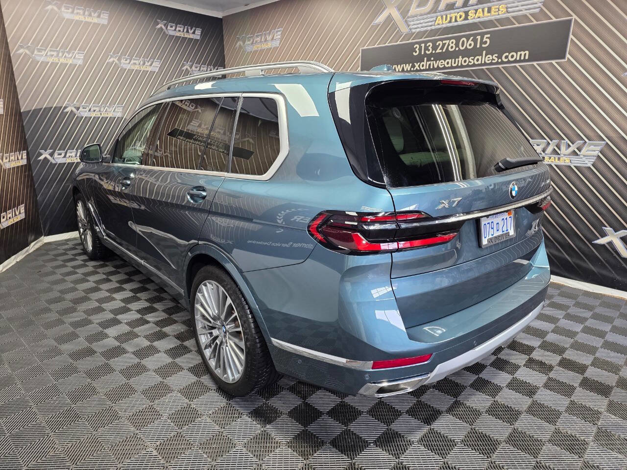 Used 2024 BMW X7 xDrive40i w/ Executive Package AWD/4WD image 15