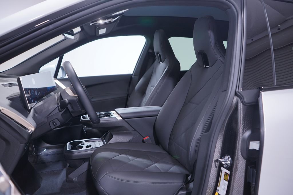 Used 2026 BMW iX xDrive60 image 7