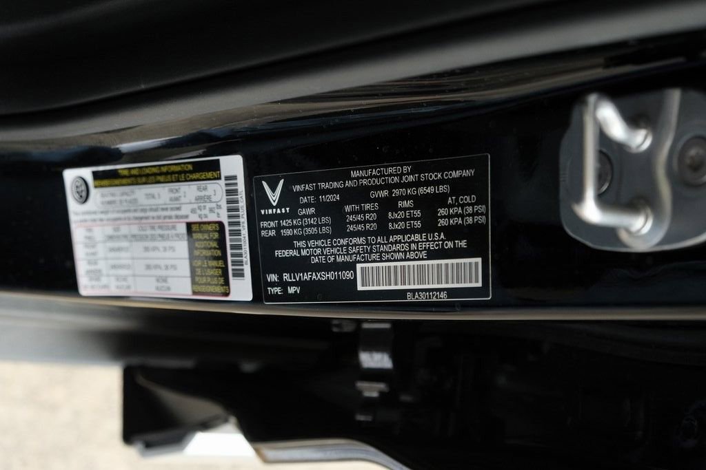 New 2025 VinFast VF 8 Plus image 35