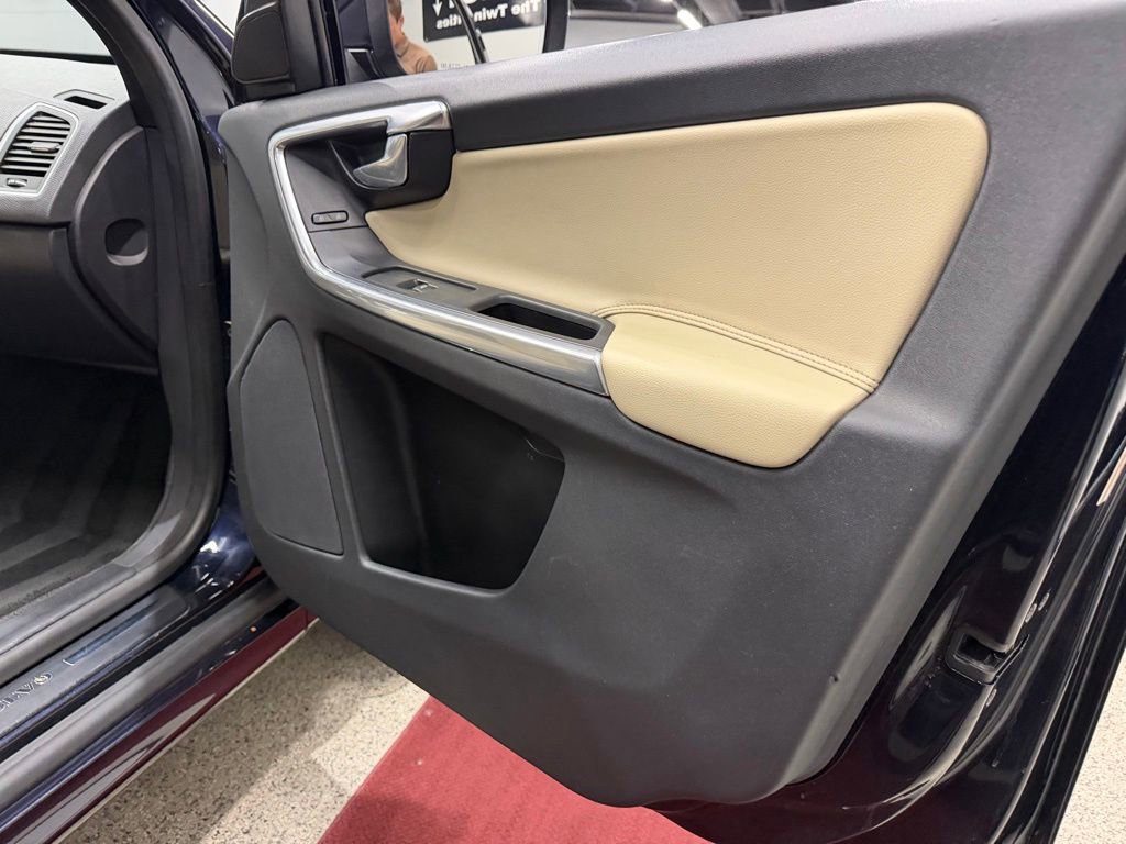 Used 2016 Volvo XC60 T5 Platinum FWD image 26