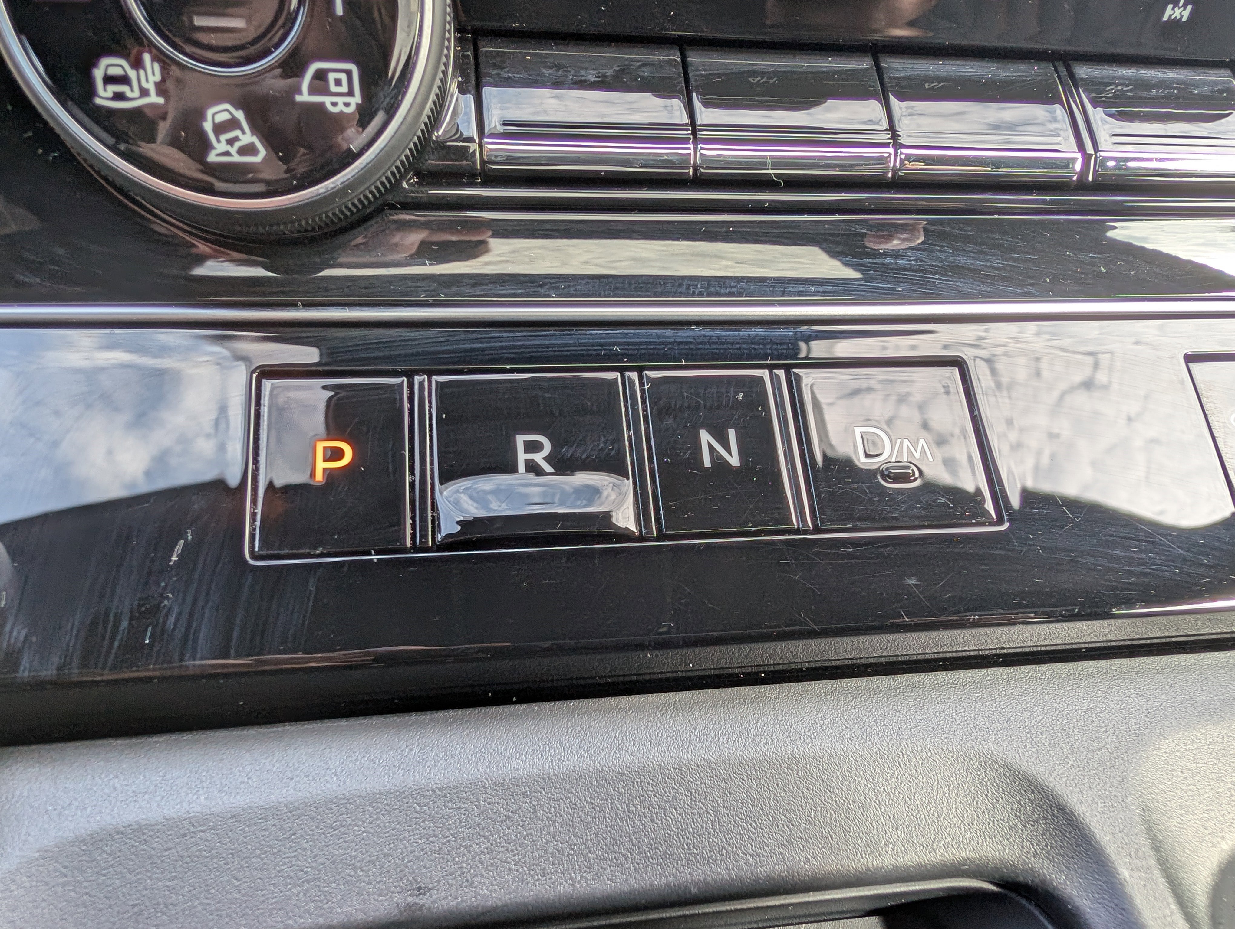 Used 2025 Nissan Armada PRO-4X w/ Pro-4X Premium Package image 33