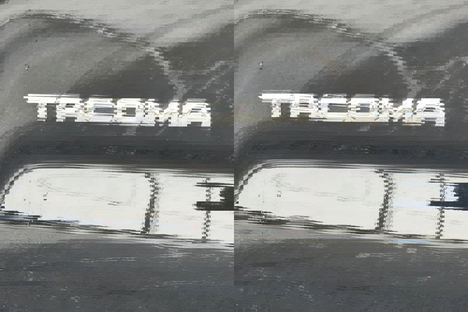 Used 2017 Toyota Tacoma TRD Off-Road image 12