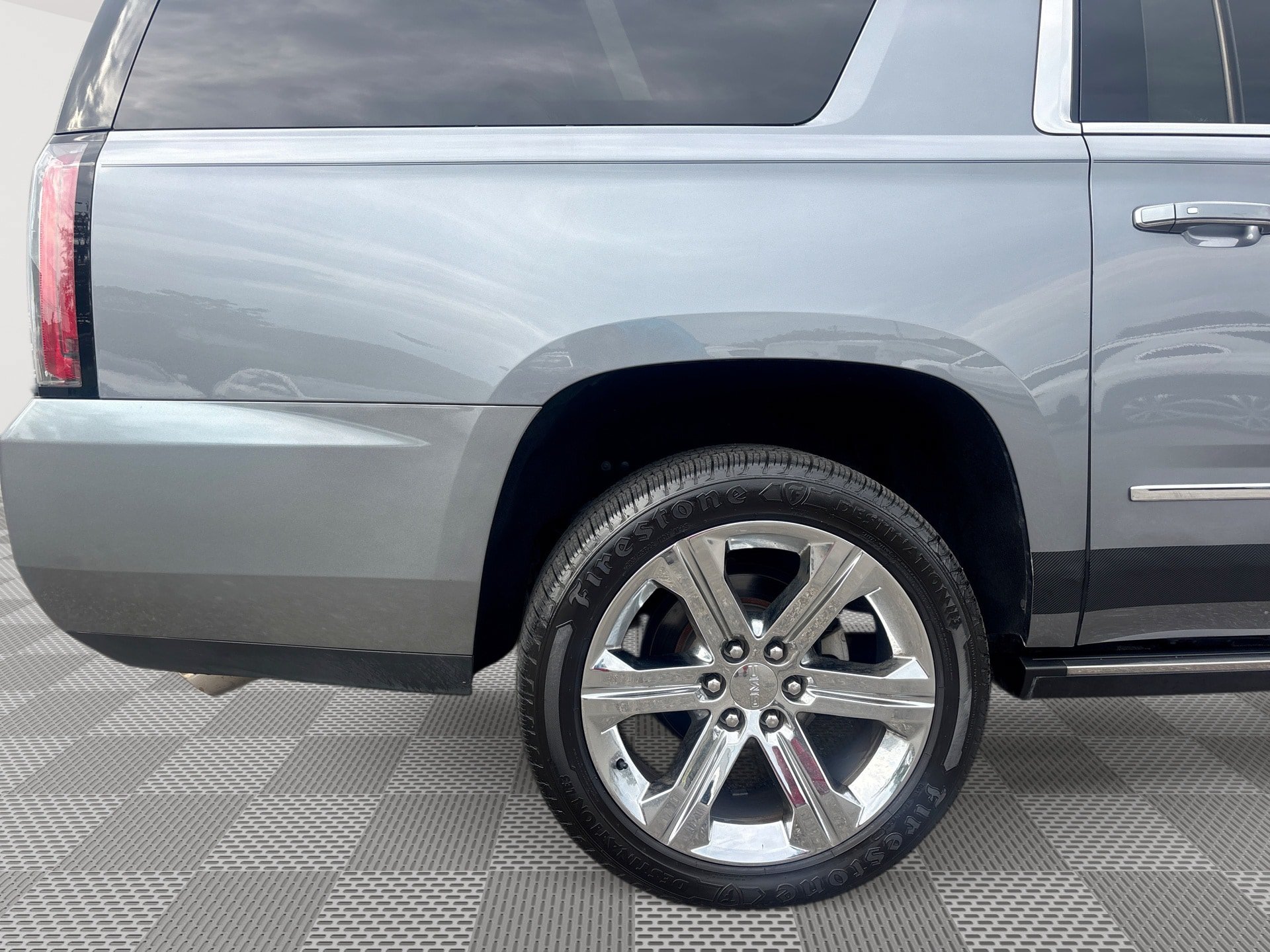 Used 2019 GMC Yukon XL Denali w/ Open Road Package RWD image 30