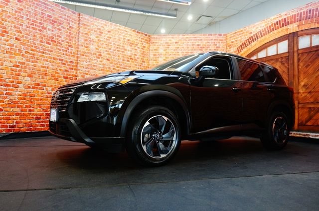 Certified 2024 Nissan Rogue SV AWD/4WD image 3