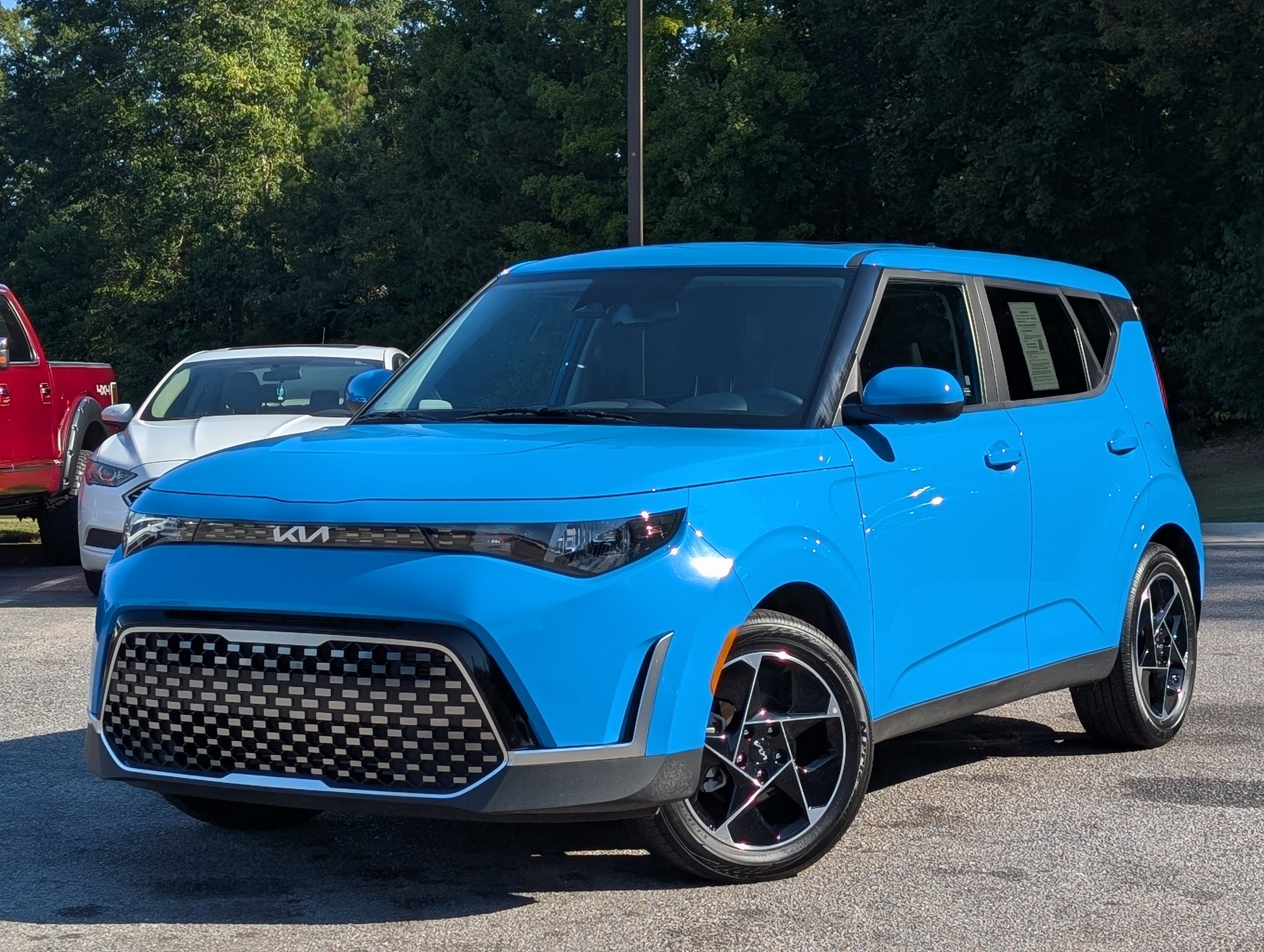 Used 2025 Kia Soul EX FWD image 4