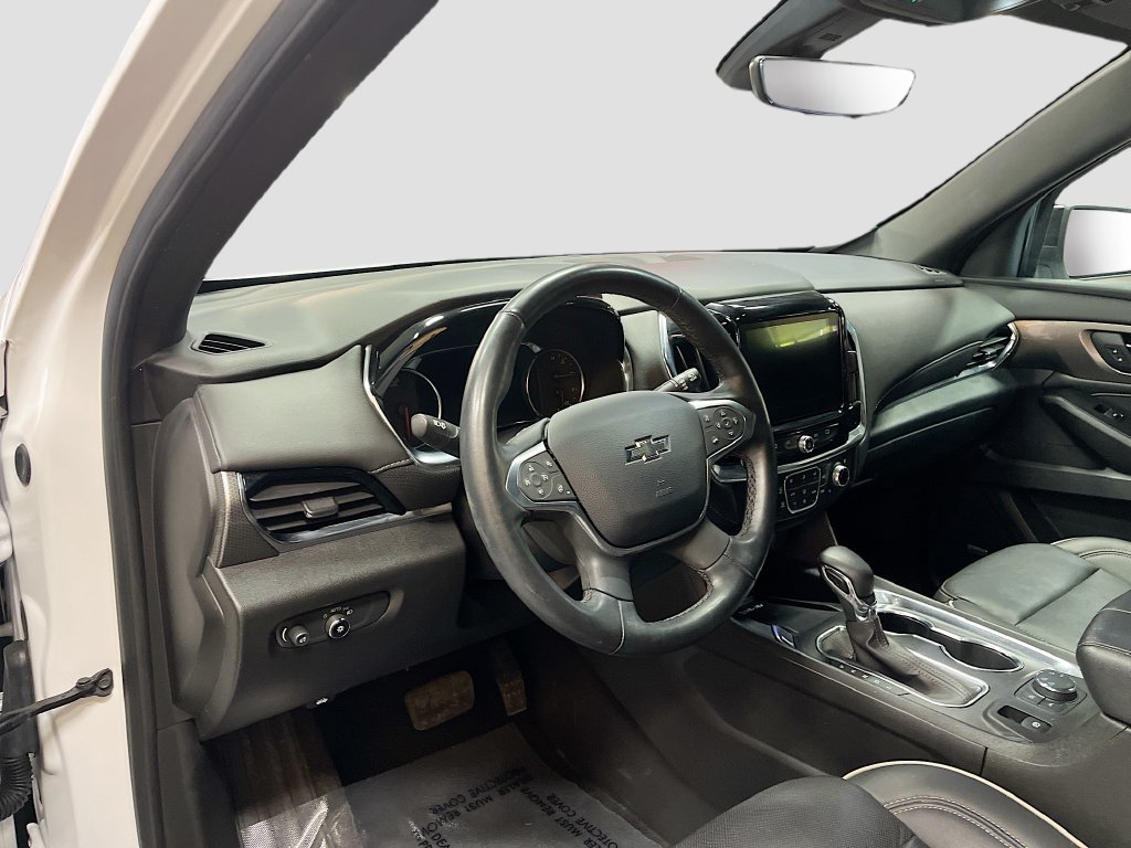 Used 2023 Chevrolet Traverse Premier w/ Redline Edition AWD/4WD image 9