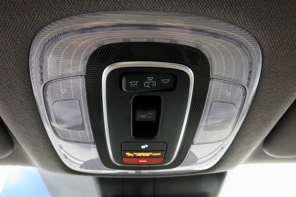 Certified 2025 Hyundai Elantra SEL image 24