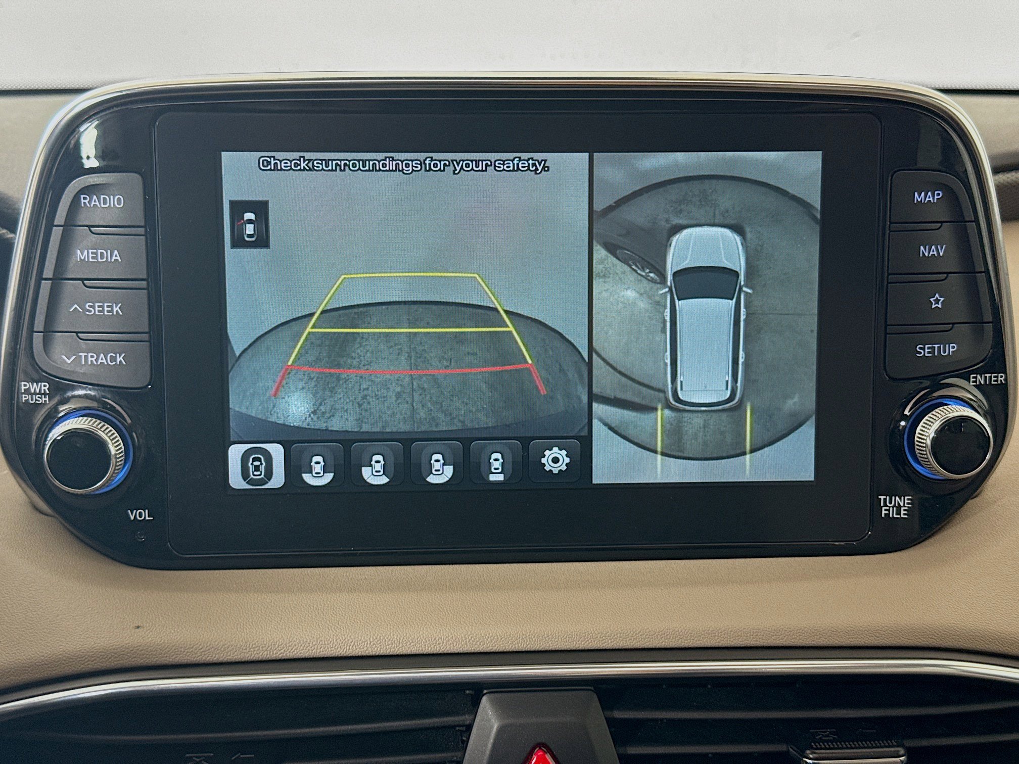 Used 2020 Hyundai Santa Fe Limited image 17