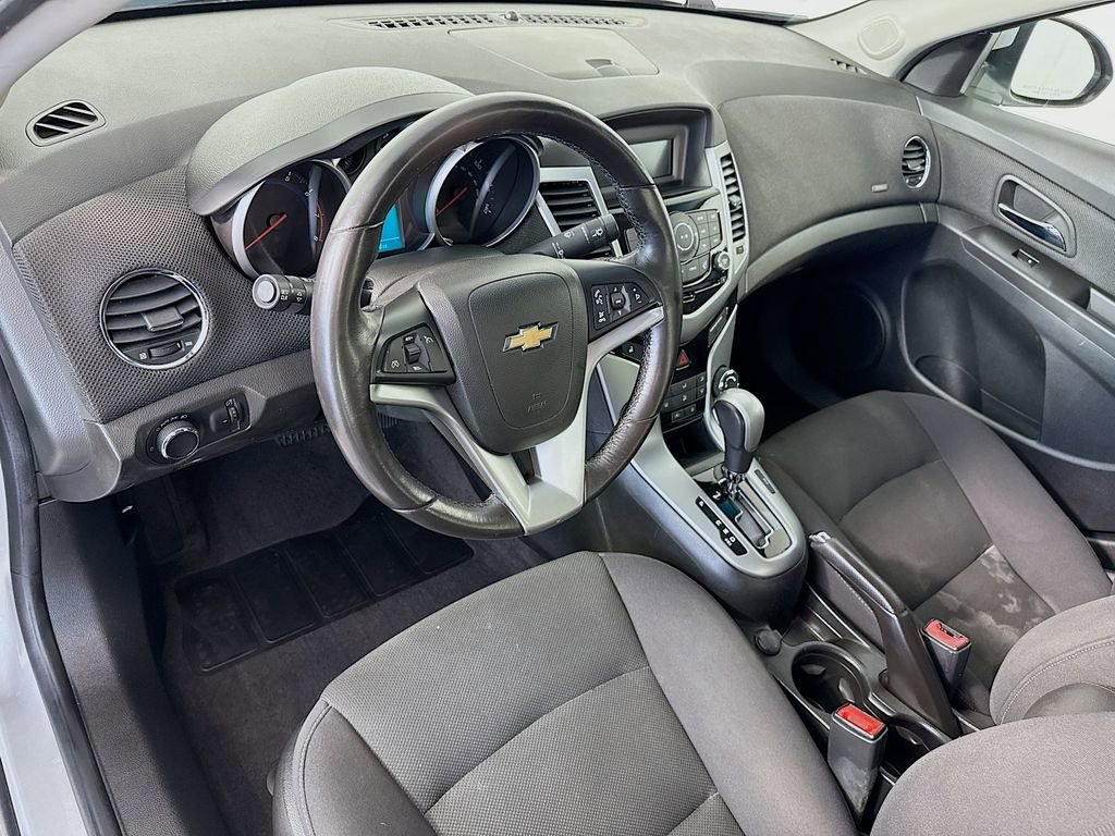 Used 2012 Chevrolet Cruze LT image 9