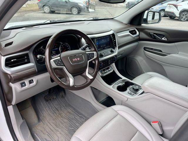 Used 2022 GMC Acadia SLT w/ Preferred Package image 10