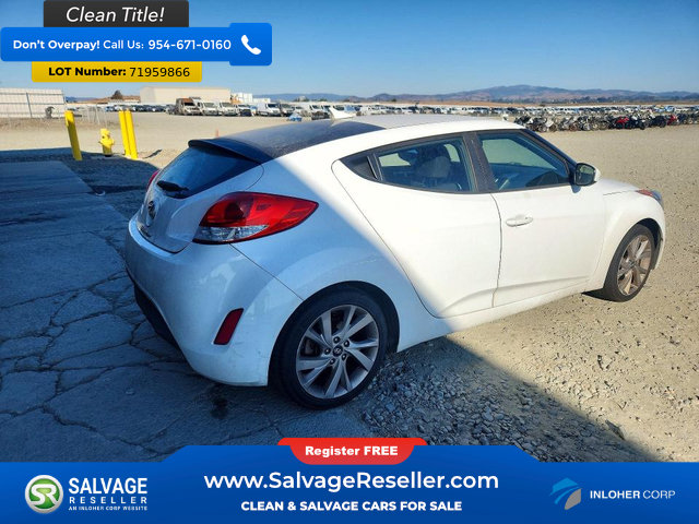 Used 2017 Hyundai Veloster FWD image 4