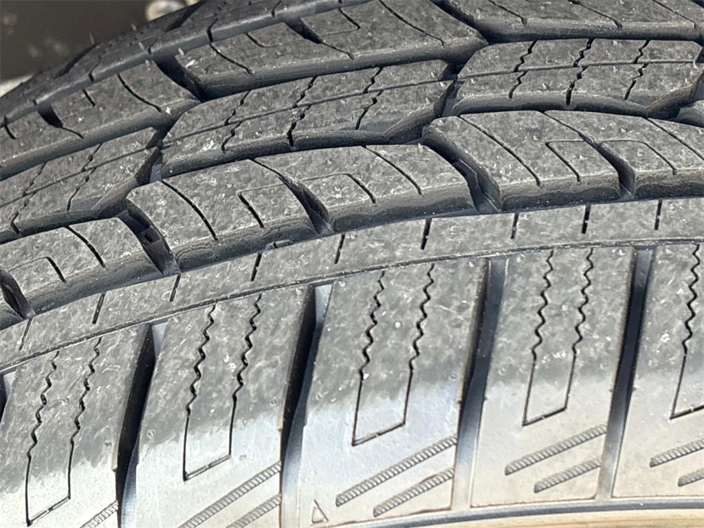 Used 2023 Jeep Gladiator Overland image 12