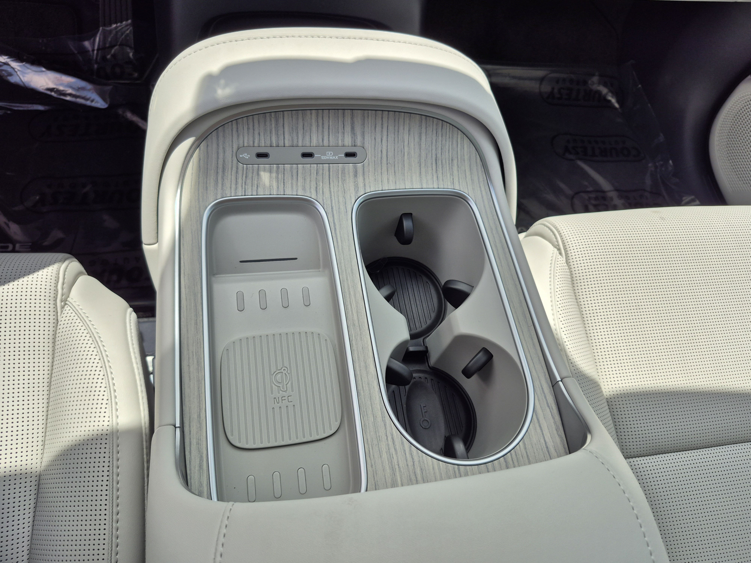 New 2027 Hyundai Palisade Calligraphy FWD image 30
