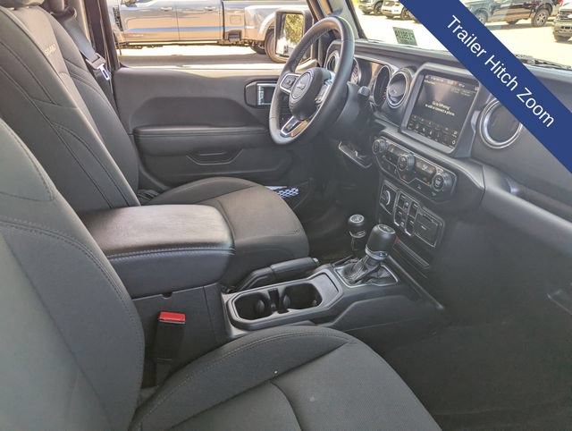 Used 2023 Jeep Gladiator Overland w/ Trailer Tow Package AWD/4WD image 15