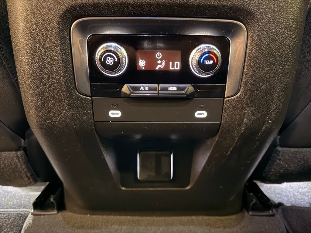 Used 2021 GMC Yukon XL SLT image 33