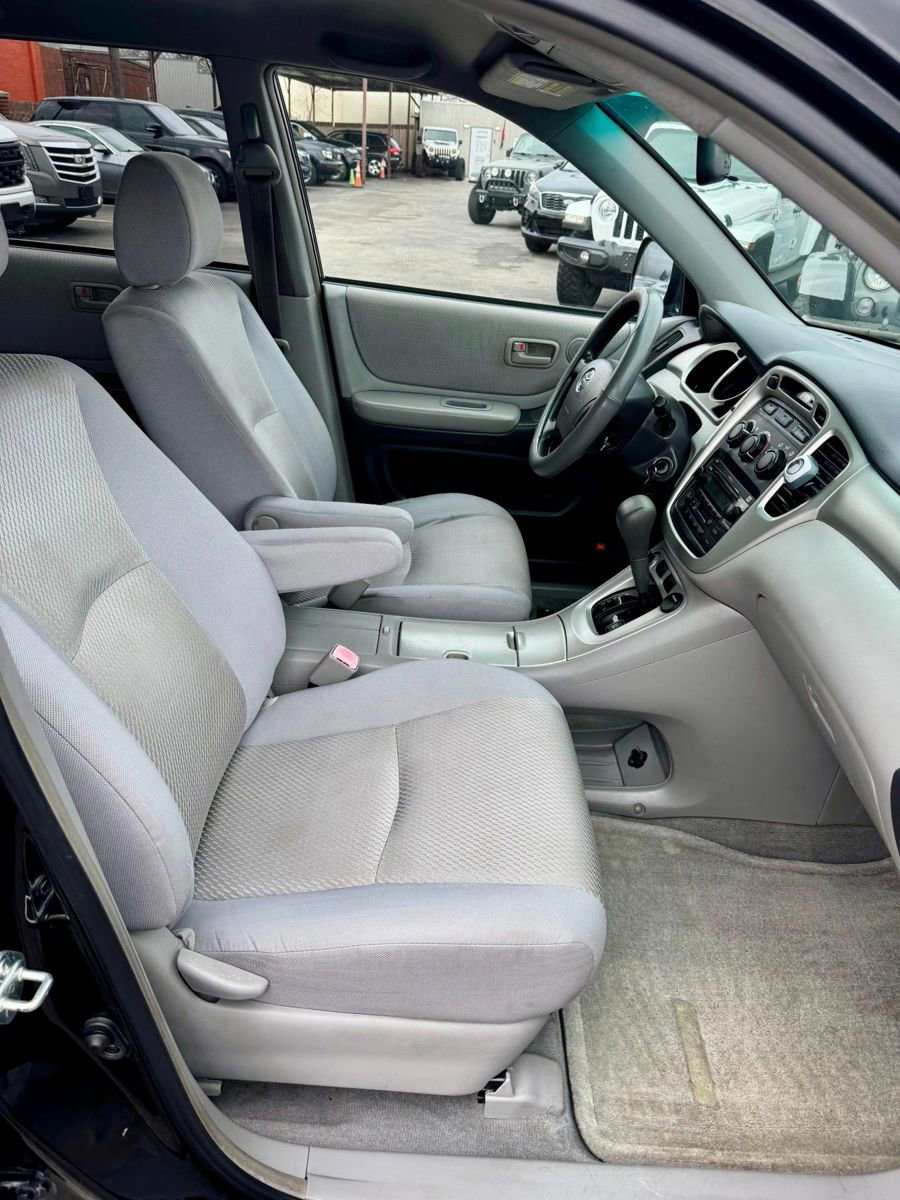 Used 2005 Toyota Highlander 2WD V6 image 6