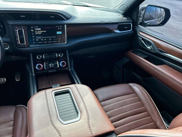 Used 2023 GMC Yukon Denali Ultimate image 16