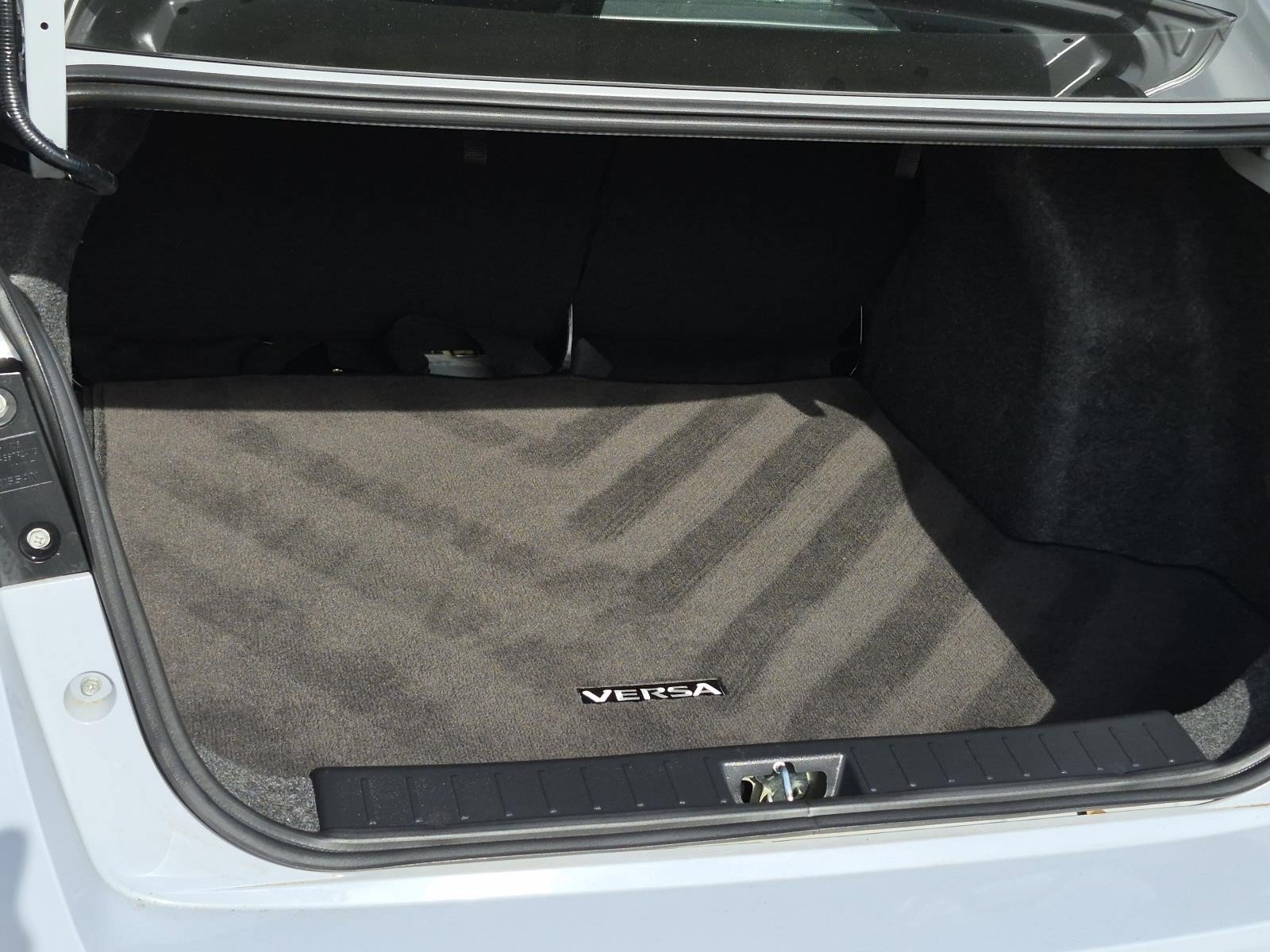 Used 2023 Nissan Versa SV w/ Trunk Package FWD image 7